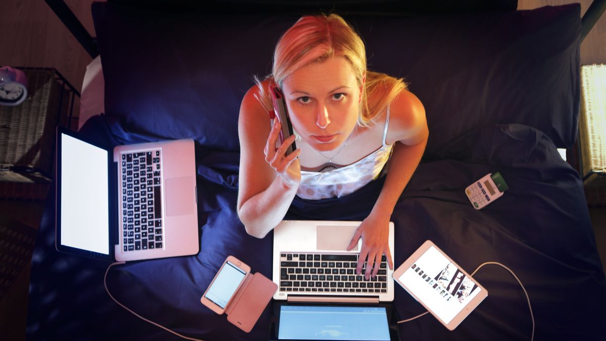 Jesteśmy zawaleni pracą. Wielu Polaków pracuje za darmo od 6 do 10 godzin tygodniowo