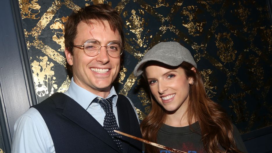 James Snyder, do niedawna odtwórca roli Harry'ego Pottera, i Anna Kendrick