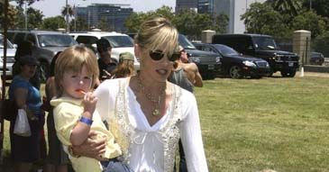 Sharon Stone z synami!