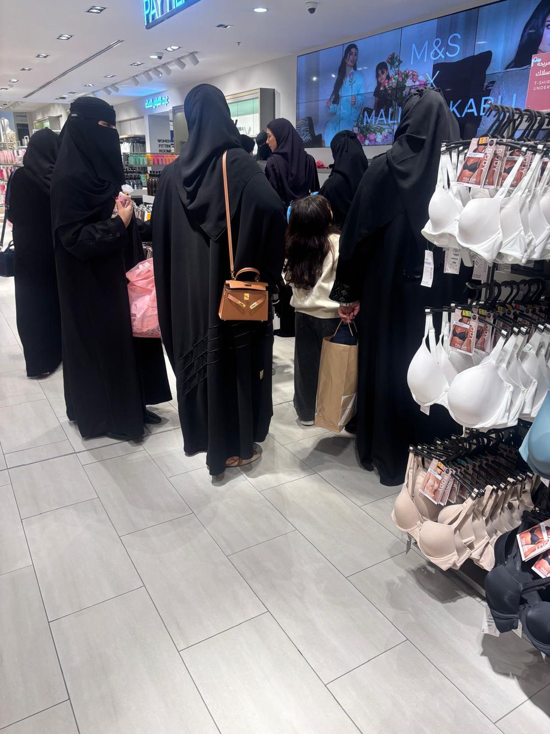 Podczas ramadanu życie w Arabii Saudyjskiej zaczyna się