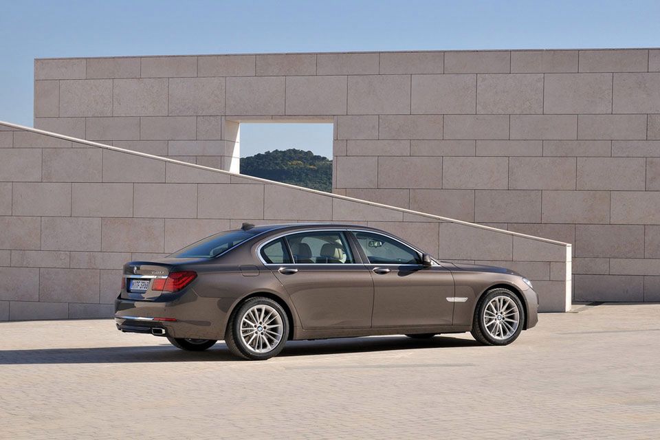 BMW serii 7 na rok 2013 - megagaleria niemieckiego okrętu flagowego 176
