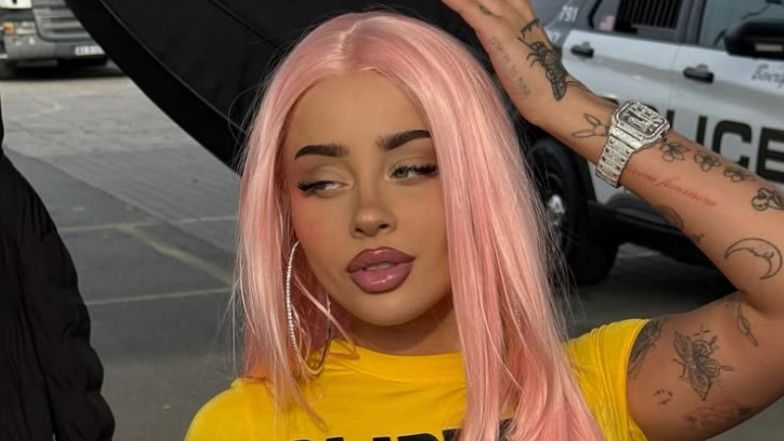 Fagata prezentuje pozbawione makijażu lico