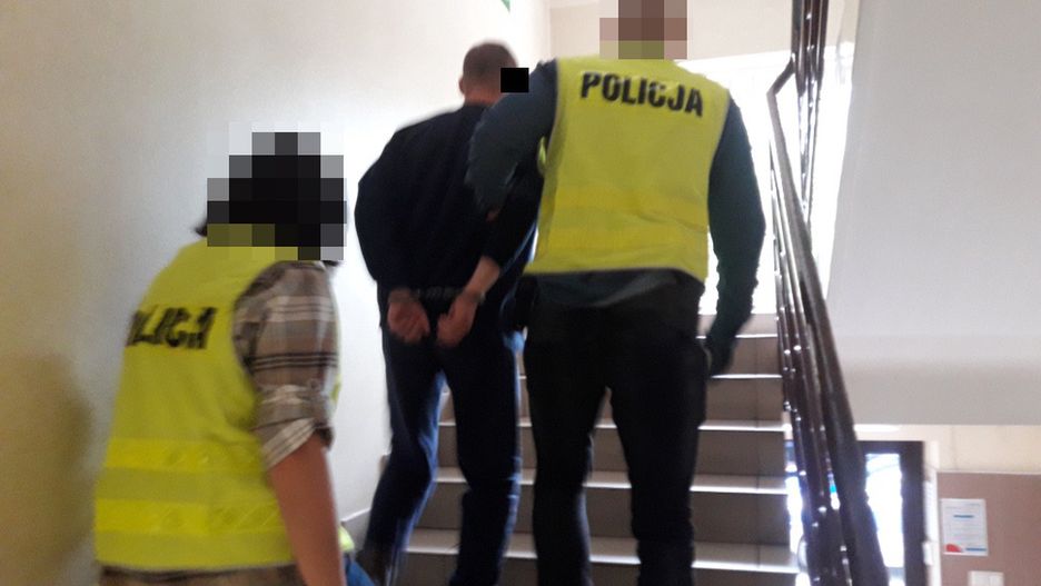 Warszawa. Policja zatrzymała podejrzanych o pobicie mężczyzny ze skutkiem śmiertelnym