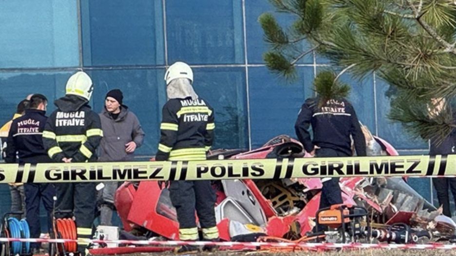 Śmigłowiec rozbił sie podczas startu. Uderzył w ścianę budynku s