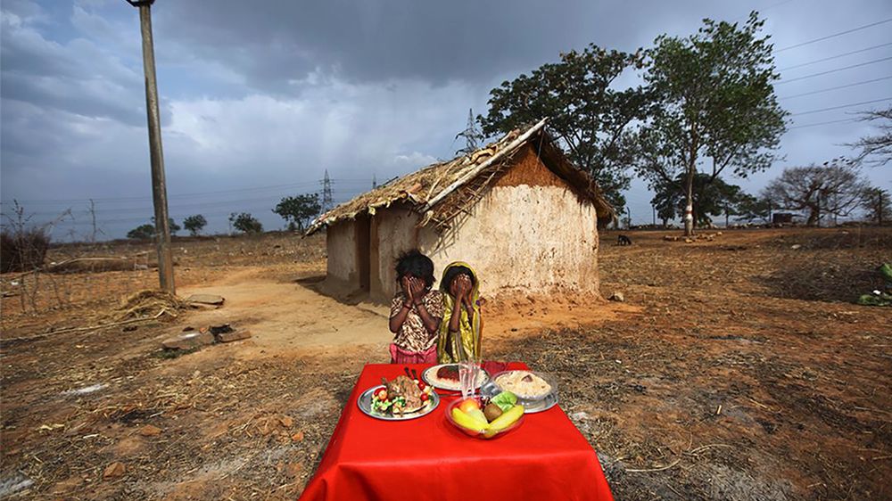 Wyróżniony na World Press Photo fotograf kazał ”marzyć o jedzeniu” głodującym dzieciom 1