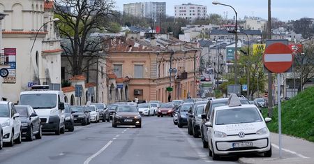 Kierowców w Lublinie czeka parkingowa rewolucja. Będzie trudniej uniknąć opłaty na parkowanie