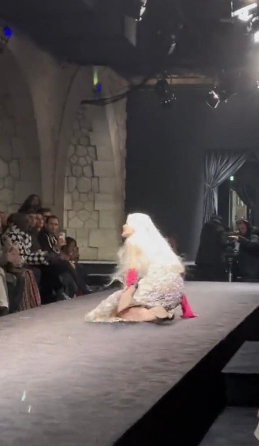 Kristen McMenamy na pokazie Valentino