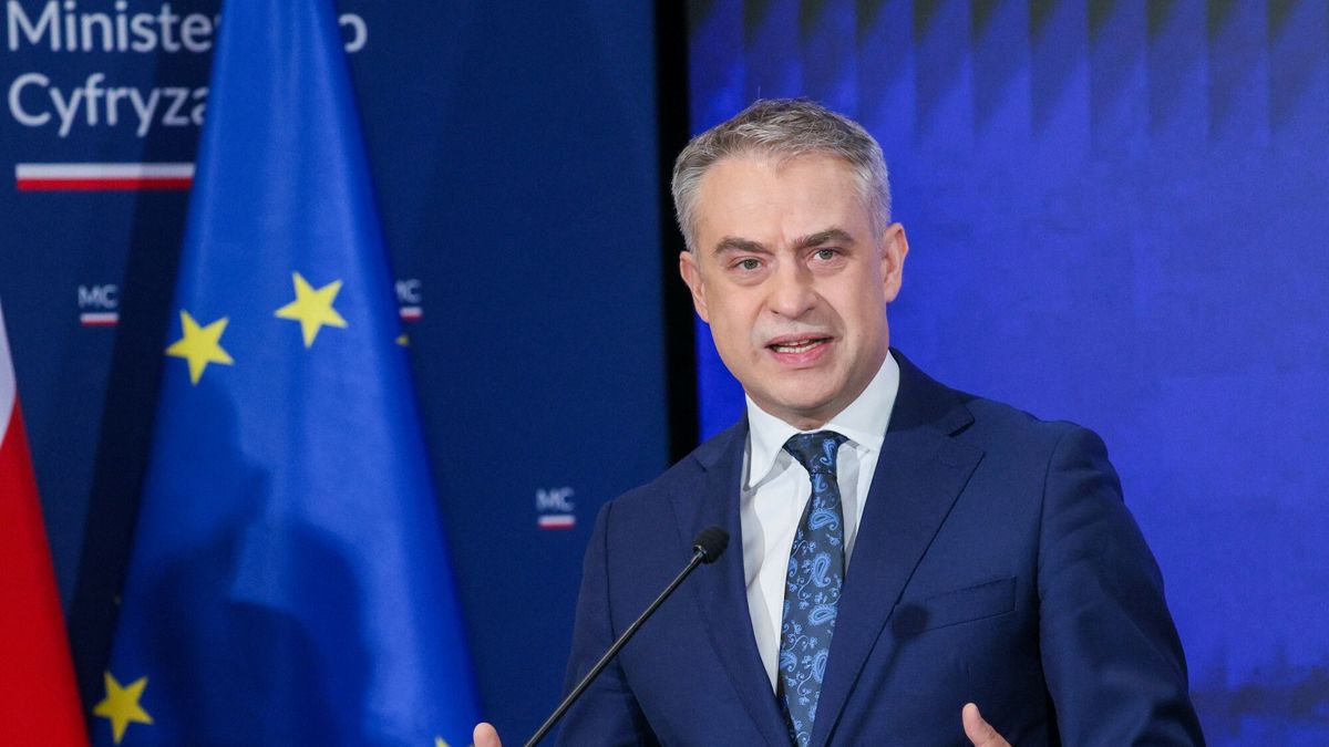 Ministerstwo Cyfryzacji o cyberprzemocy
Fot. Pawel Wodzynski/East News Warszawa, 08.09.2025. Konferencja prasowa wicepremiera i ministra cyfryzacji Krzysztofa Gawkowskiego oraz ekspertow NASK, MC i ABW, nt. dzialan edukacyjnych dotyczacych cyberprzemocy ph. "Wlacz szacunek. Wylacz hejt" oraz prezentacja raportu "Agresja i przemoc seksualna w internecie". 
N/z: Krzysztof Gawkowski
Pawel Wodzynski