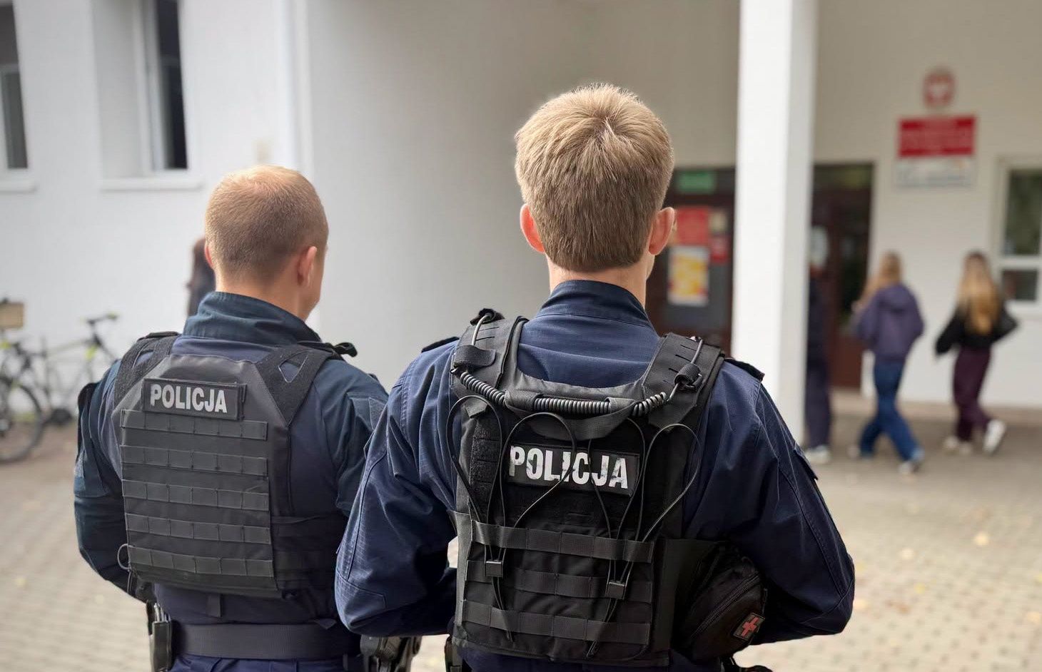 Piła: Atrapa noża w szkole. Troje uczniów ukaranych mandatami