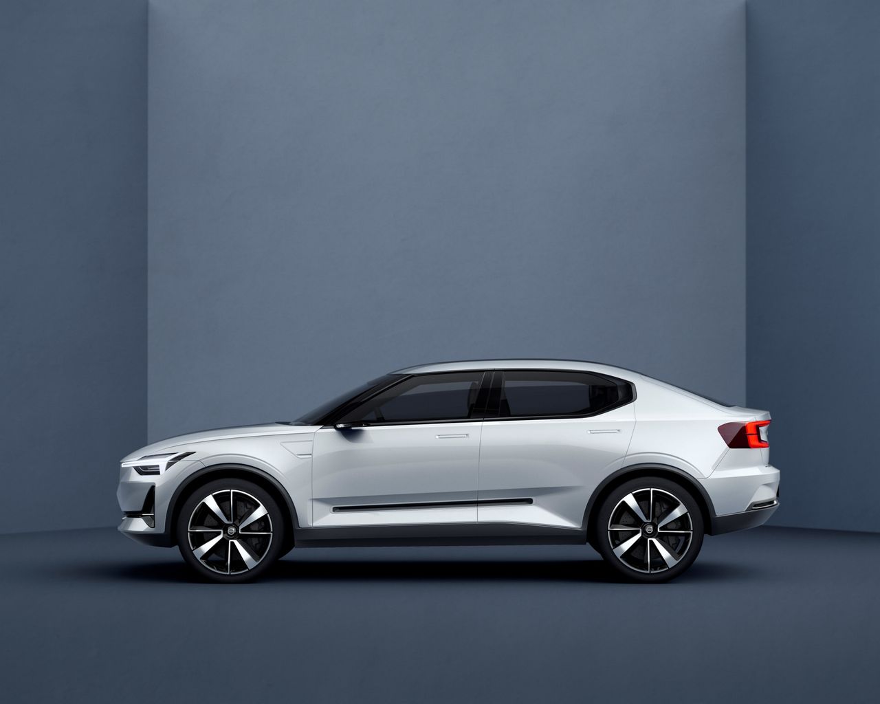 Model Polestar 2 ma mocno nawiązywać do conceptu 40.2