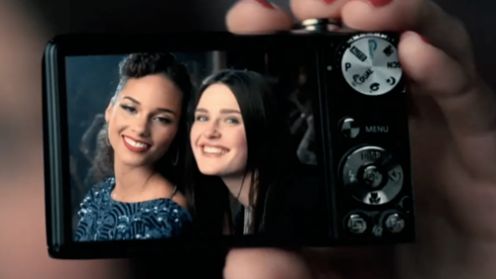 Alicia Keys w kampanii Samsunga TL210 1