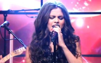 Selena Gomez śpiewa NA ŻYWO!