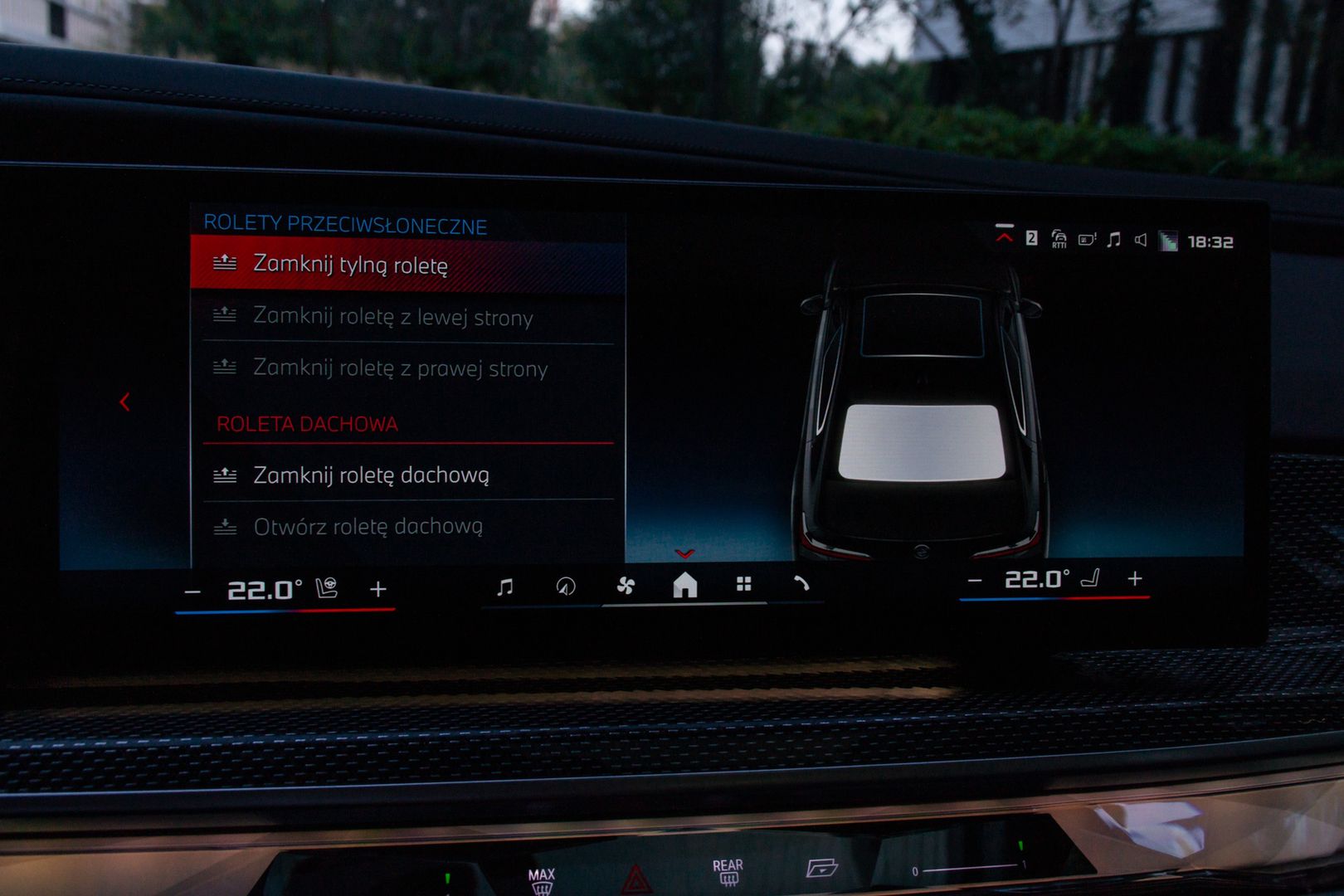 BMW i7 M70