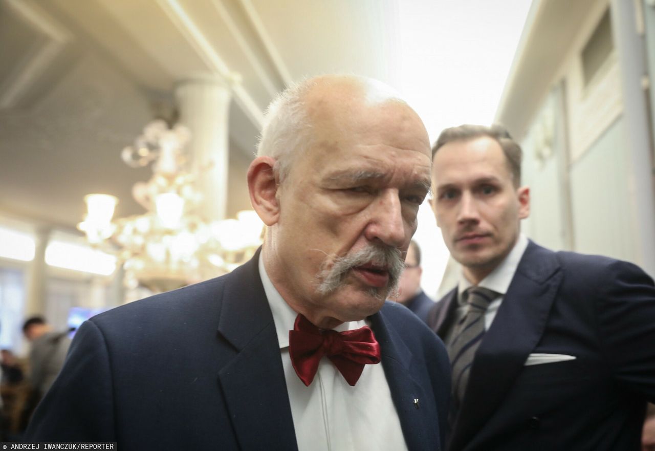 Korwin-Mikke napisał kontrowersyjne słowa o pedofilii. Petycja fundacji przyniosła skutek