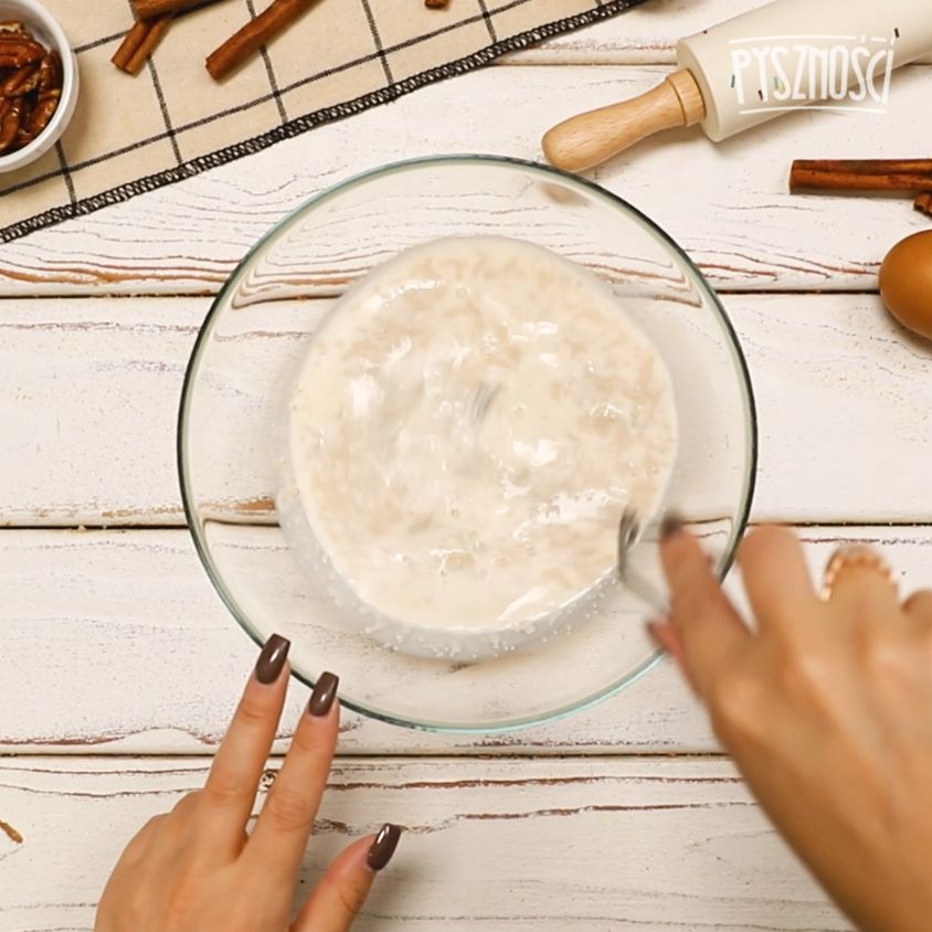 Dried yeast with milk