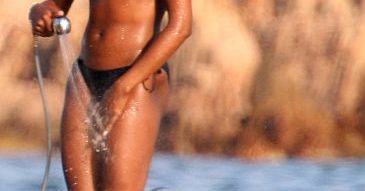 Naomi Campbell w bikini