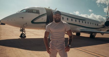 Samolot jak 5-gwiazdowy hotel. Tak podróżuje Conor McGregor