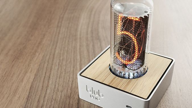 Blub Uno: malutki zegar lampowy. Alternatywny i prześliczny sposób na wyświetlanie czasu 1