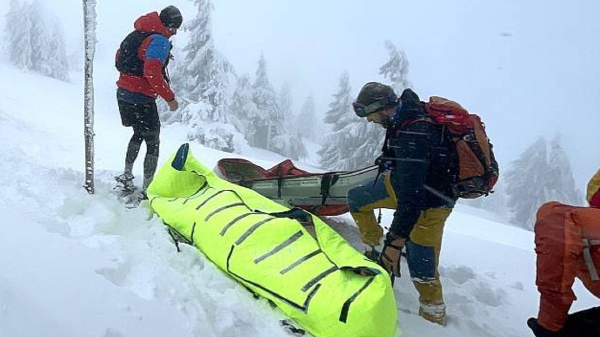 Kompletnie nieprzygotowana para turystów została przetransportowana do szpitala.