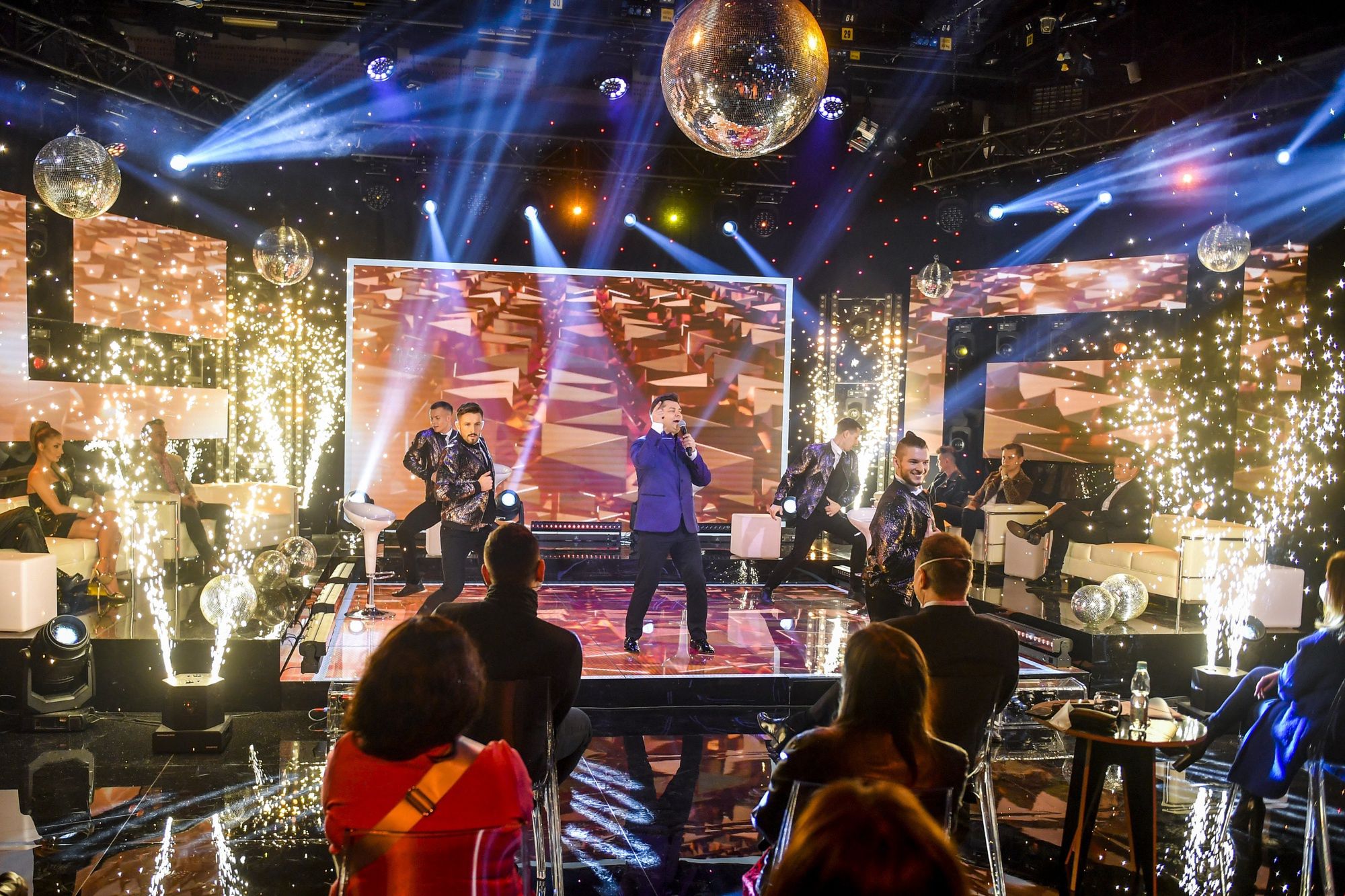 Sylwester 2020. Kto wystąpi i gdzie? Co zaplanowały TVP, Polsat i TVN?