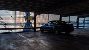 Rybnik: Parking wielopoziomowy będzie płatny nocą i w weekendy? Miasto chce ukrócić wybryki. Możliwe też progi zwalniające i słupki