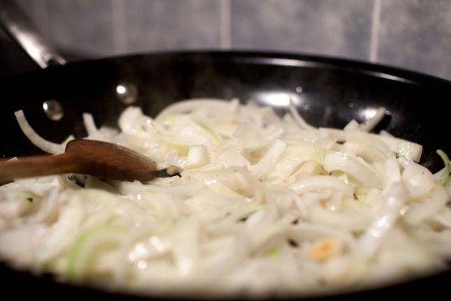 Smażona cebula z pysznym dodatkiem