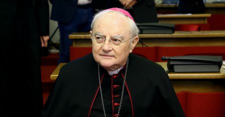 Arcybiskup Henryk Hoser w szpitalu. Ma COVID-19