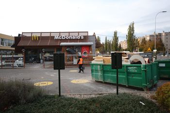 Rzeszów: Zamknięty McDonald's na Lwowskiej. Ruszył remont lokalu