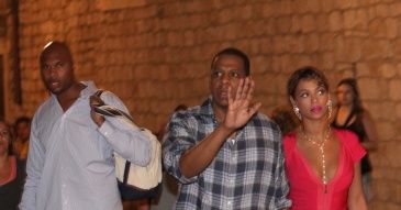 Ochroniarz Beyonce pobił paparazzo!