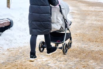 Lekarz ostrzega przed "piecuchowaniem". "To jest absolutny dramat"