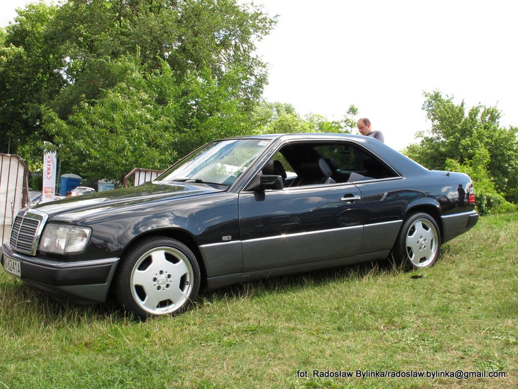 Mercedes C124