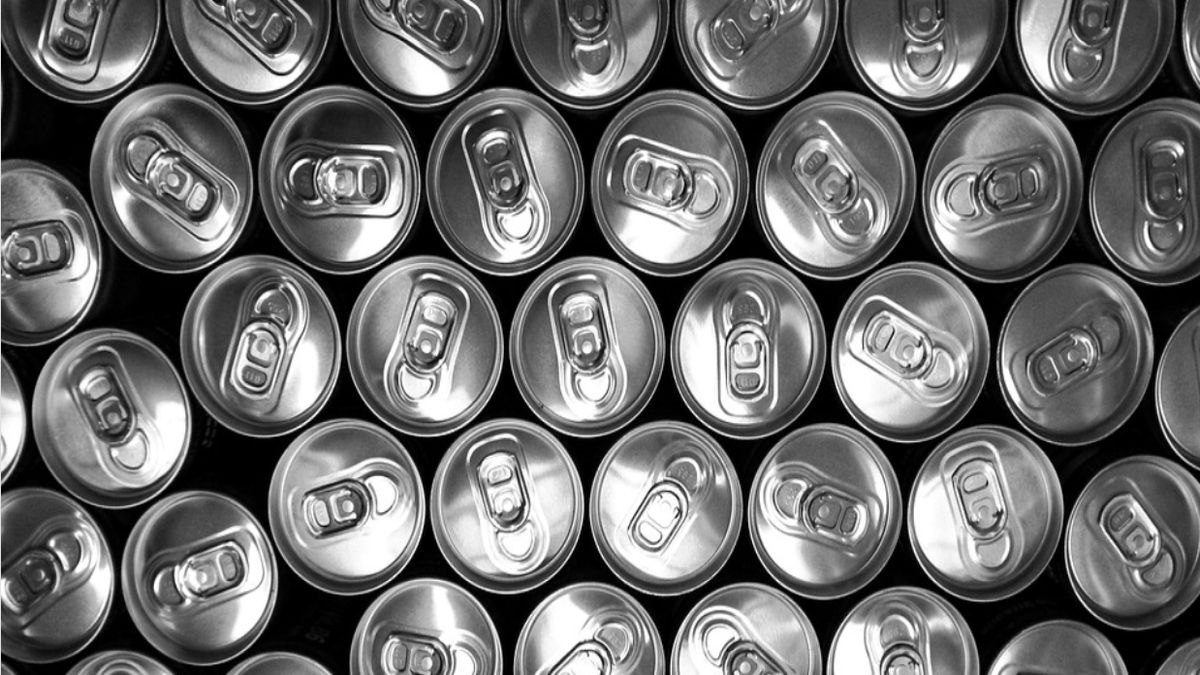 Belgowie zniszczyli ponad 2000 puszek z piwem