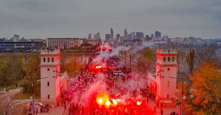 Idziesz robić zdjęcia na Marszu Niepodległości? Policja wydała instrukcje