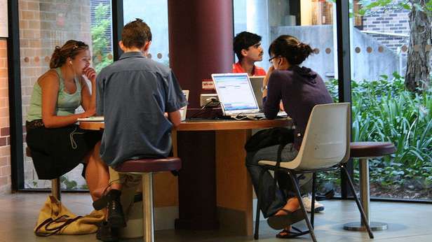 Microsoft w końcu przestał nudzić. Zobacz nagrodzoną reklamę Windowsa 7 [wideo] 1