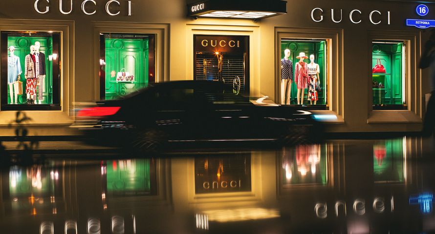 Gucci, Chloe i Loewe ukarane grzywną za praktyki cenowe