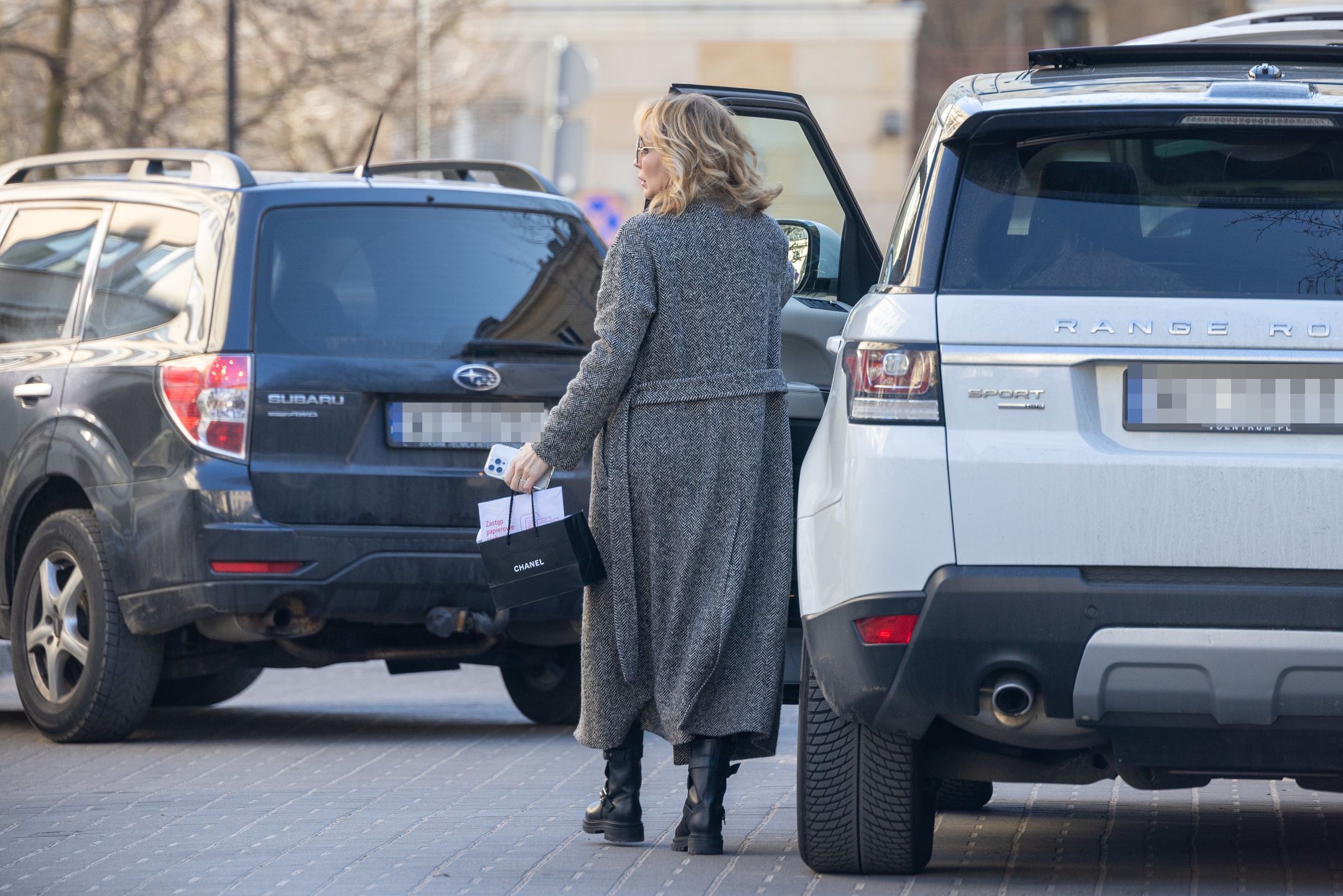 Beata Ścibakówna znowu parkuje na zakazie