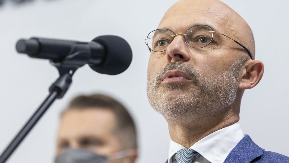 Podpisanie listu intencyjnego na rzecz edukacji ekologicznej17.08.2021  Warszawa Podpisanie listu intencyjnego o wspolpracy na rzecz edukacji ekologicznej i klimatycznej przez Ministra Edukacji i Nauki Przemyslawa Czarnka oraz Ministra Klimatu i Srodowiska Michala Kurtyki  n/z Michal Kurtyka   fot. Andrzej Iwanczuk/REPORTERAndrzej Iwanczuk/REPORTER