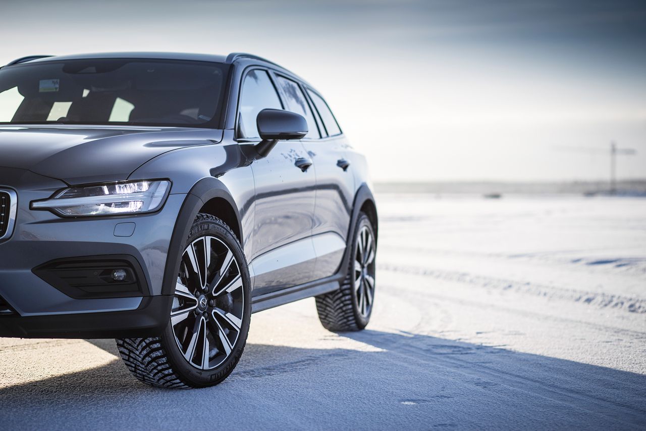 Volvo V60 Cross Country (2019) (fot. Mateusz Żuchowski)