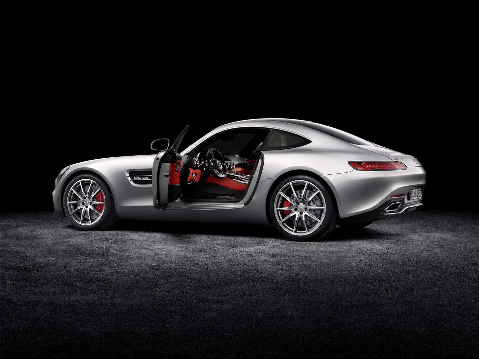 Mercedes-AMG GT na ponad 180 zdjęciach! 124