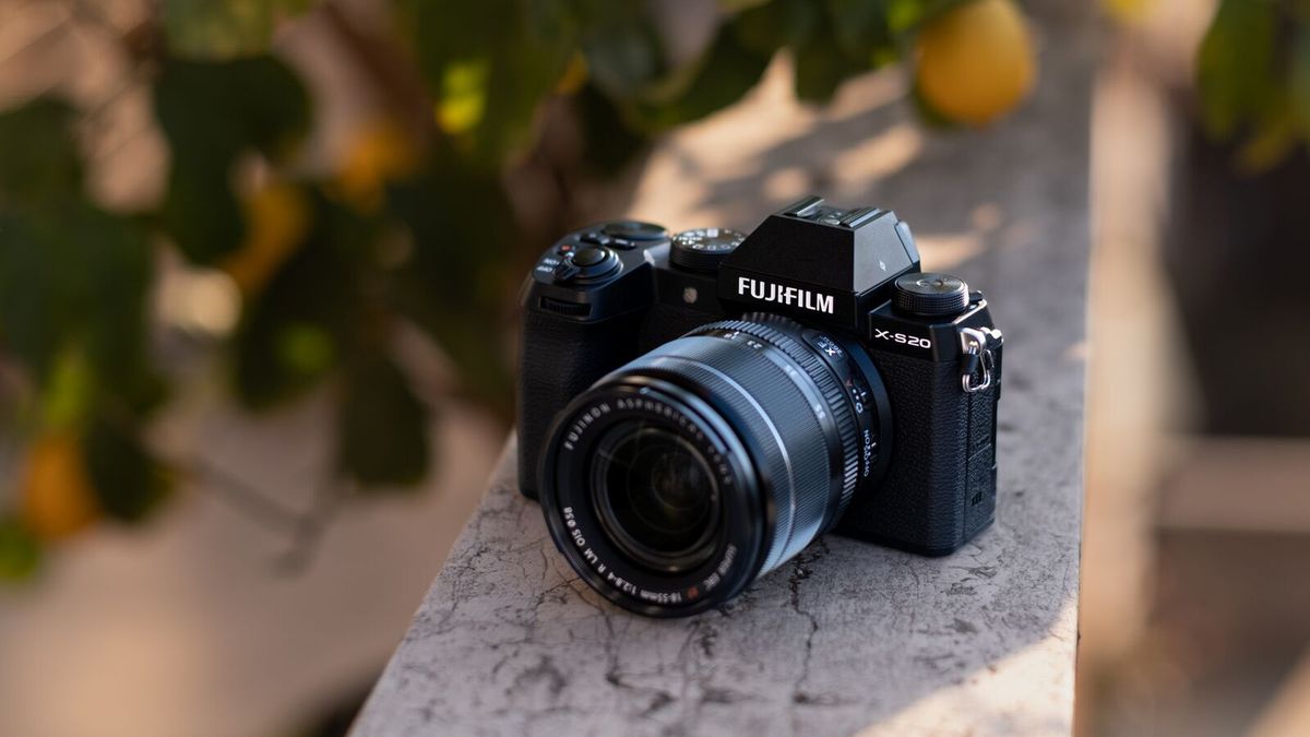 Fujifilm X-S20