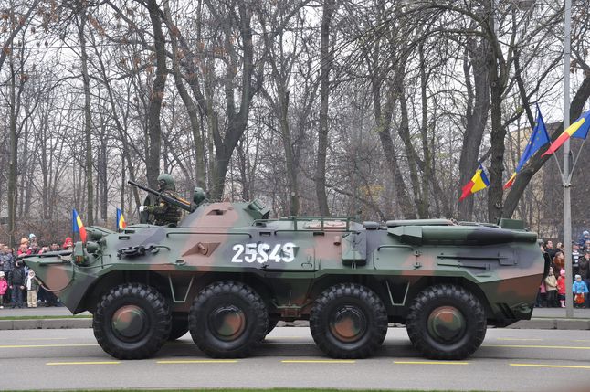 B33 Zimbru to licencyjna wersja sowieckiego transportera BTR-80