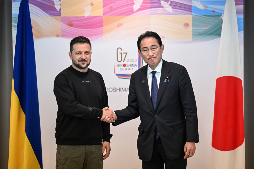 Wołodymyr Zełenski podczas szczytu G7 w Hiroszimie (maj 2023 r.) rozmawiał z premierem Japonii Fumio Kishidą 