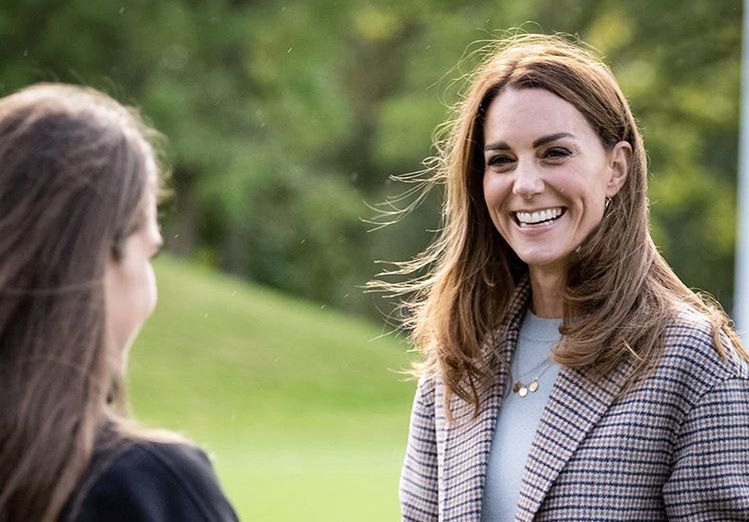 Kate Middleton spotkała się ze studentami. Oberwało się jej za brak maseczki