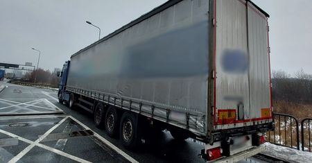 Kilka dni temu zatrzymali go bez koła. Teraz odłączył hamulce
