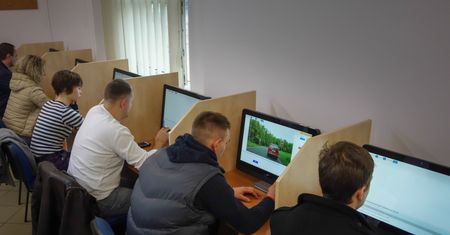 Chyba wiem, dlaczego ten pan nie zdał egzaminu 192 razy. Pewnie kierował się rozsądkiem (Opinia)