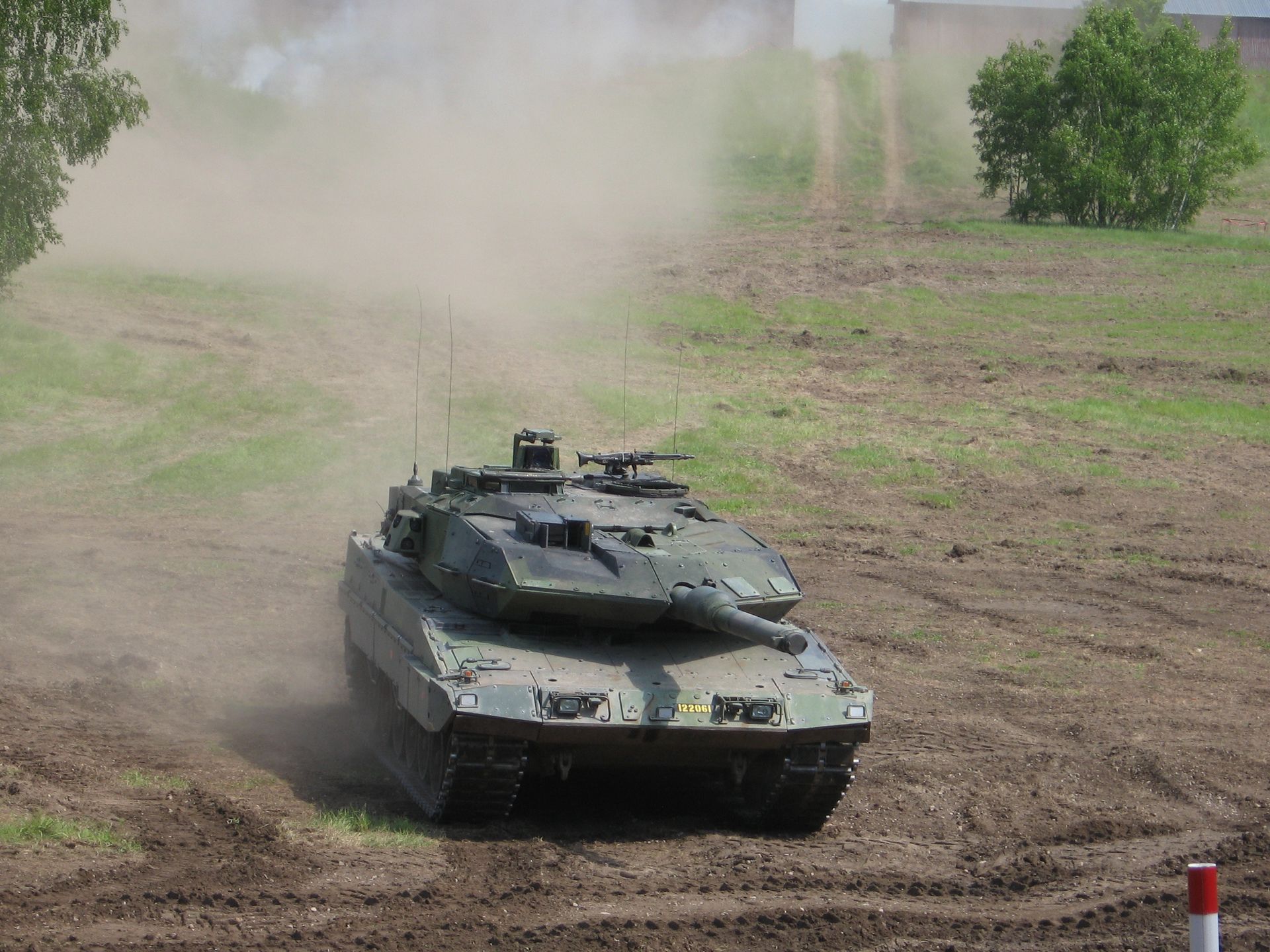Strv 122 - szwedzki wariant Leoparda 2A5