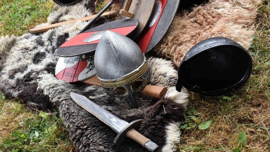 Podczas pikniku archeologicznego w inowrocławskim muzeum m. in. prezentowany będzie ubiór i uzbrojenie wojów