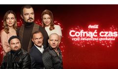 Coca-Cola ze świątecznym serialem podcastowym, głosu użyczyli Pazura, Ogrodnik, Żmuda Trzebiatowska
