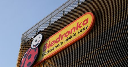 Biedronki oblężone w kurortach. Sieć chwali się wzrostem klientów