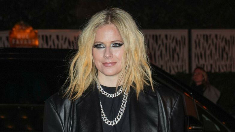 Avril Lavigne na pokazie w Paryżu. Wcześniej znów była widziana ze znanym raperem
